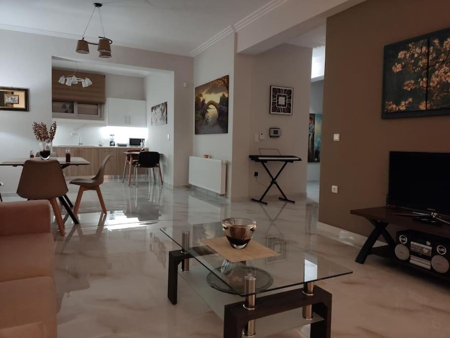 Ebony And Ivory Suites Дросия Экстерьер фото